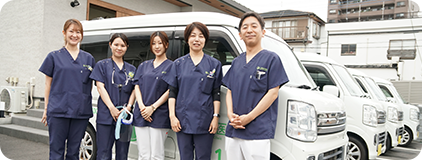 高齢者歯科・入れ歯に精通した歯科医師がお伺いします。
